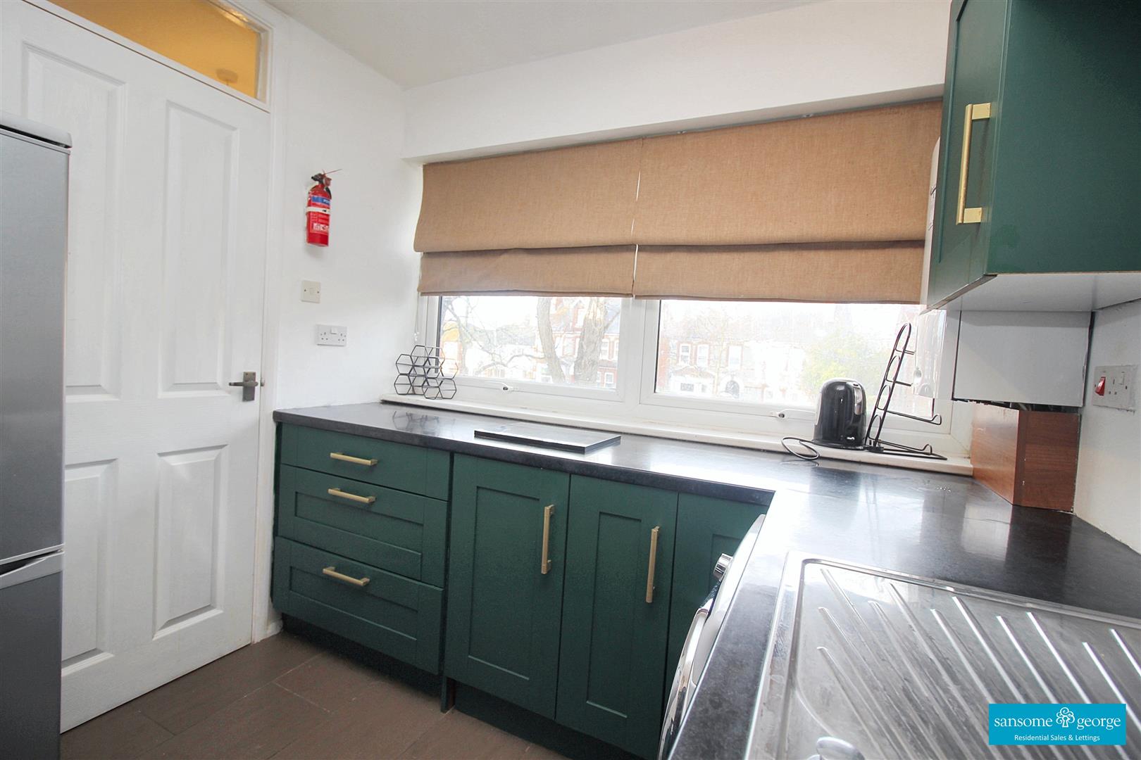 2 bed property in Parkside Road, Reading